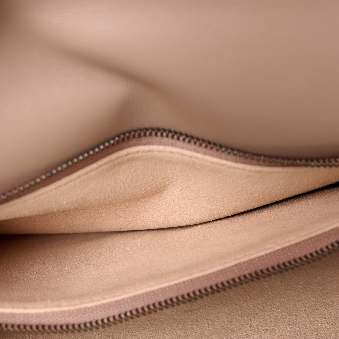 Calfskin Matelasse Mini Pearly GG Marmont Chain Wallet Porcelain Rose
