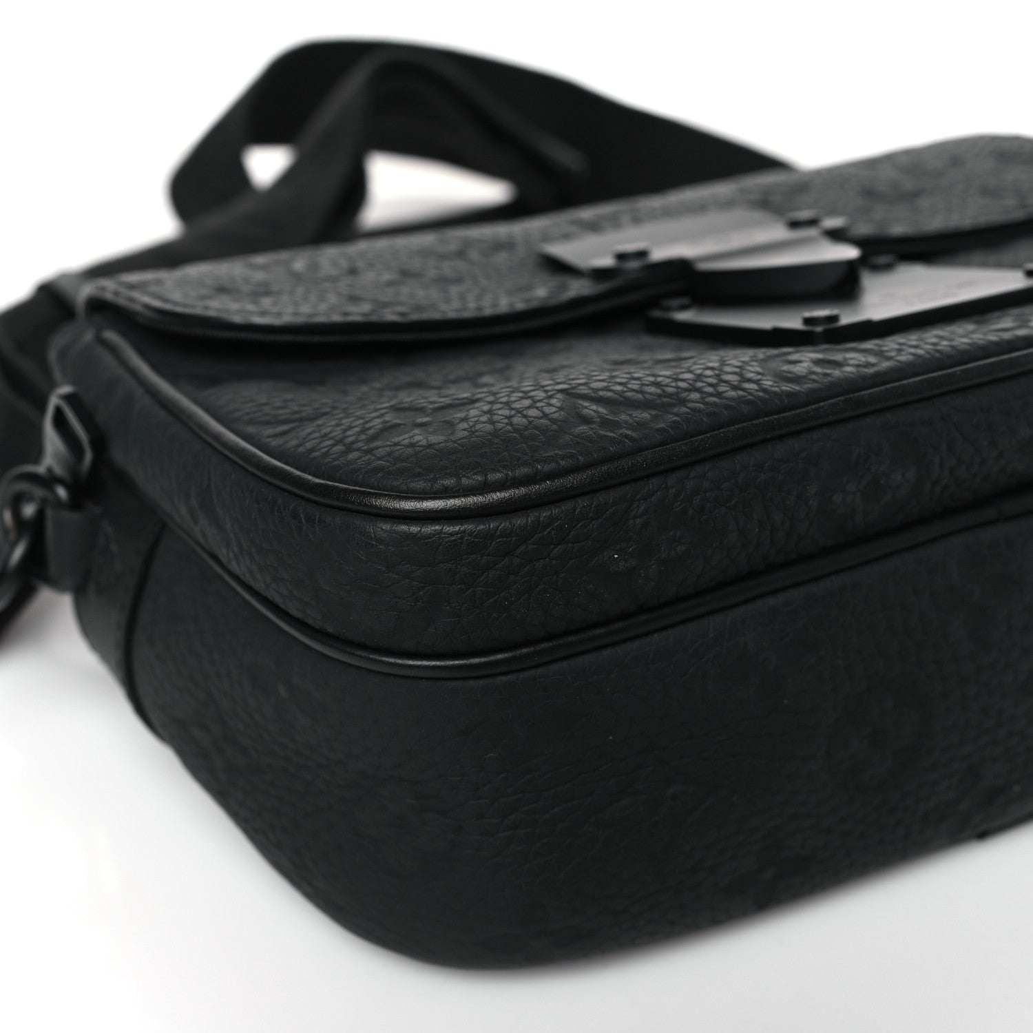 Louis Vuitton Taurillon Monogram S Lock Messenger Black 7 of 8