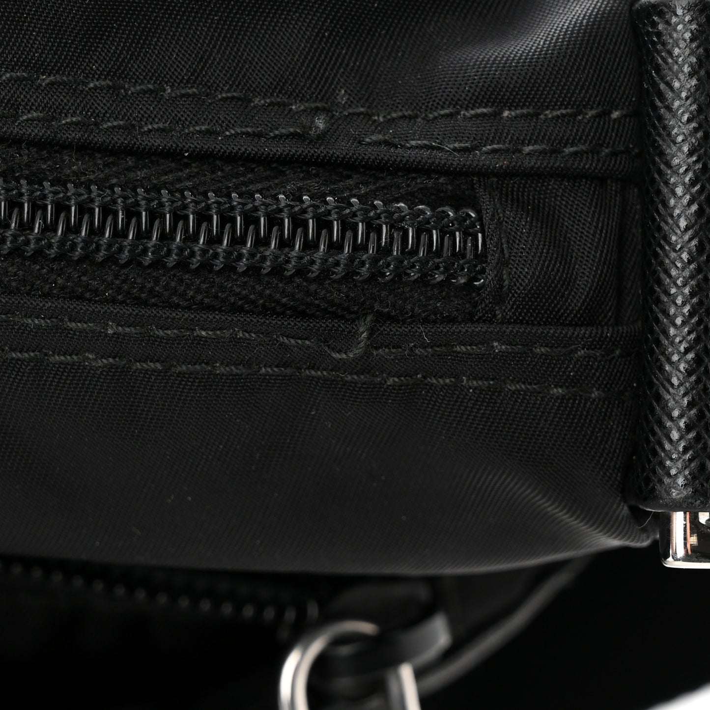 Tessuto Nylon Messenger Bag Black