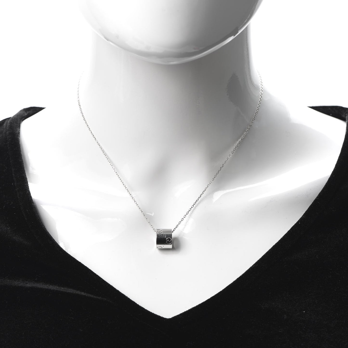 18K White Gold Icon Twirl Pendant Necklace