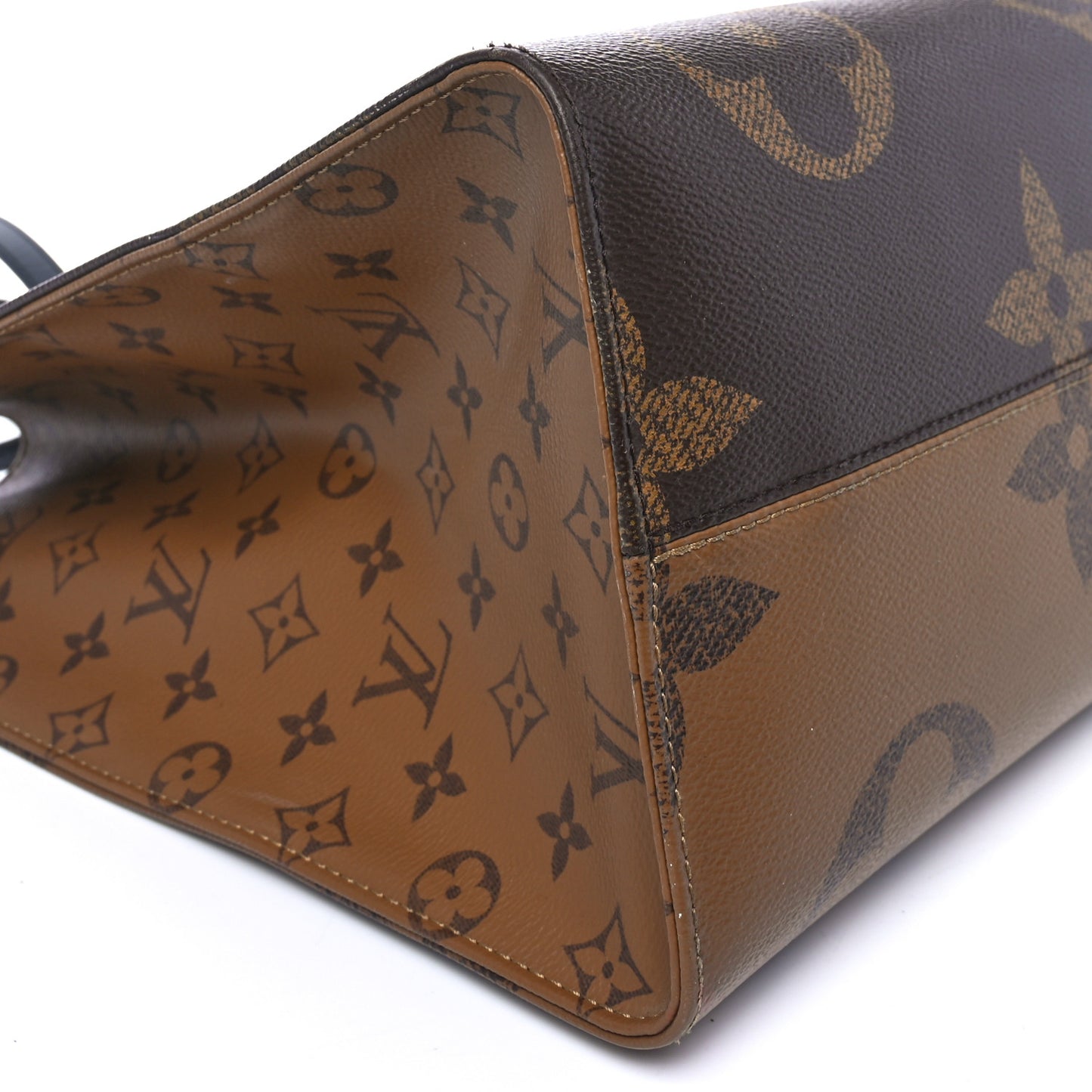 Reverse Monogram Giant Onthego GM