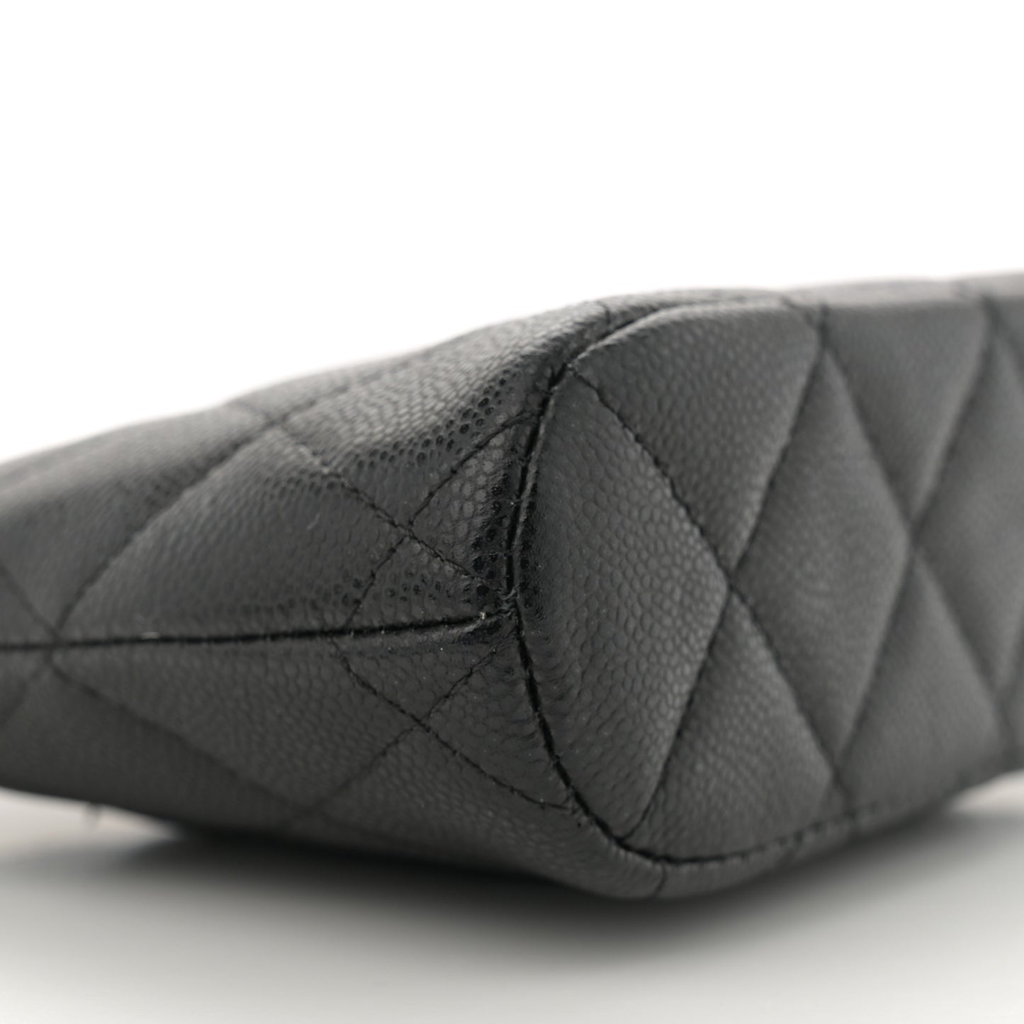 Caviar Quilted Classic Clutch With Chain Black