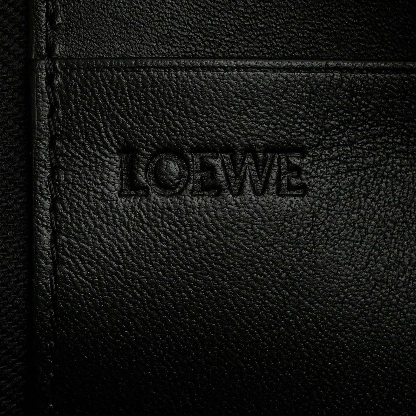 Shiny Nappa Calfskin Flamenco Knot Pouch Burgundy Emerald