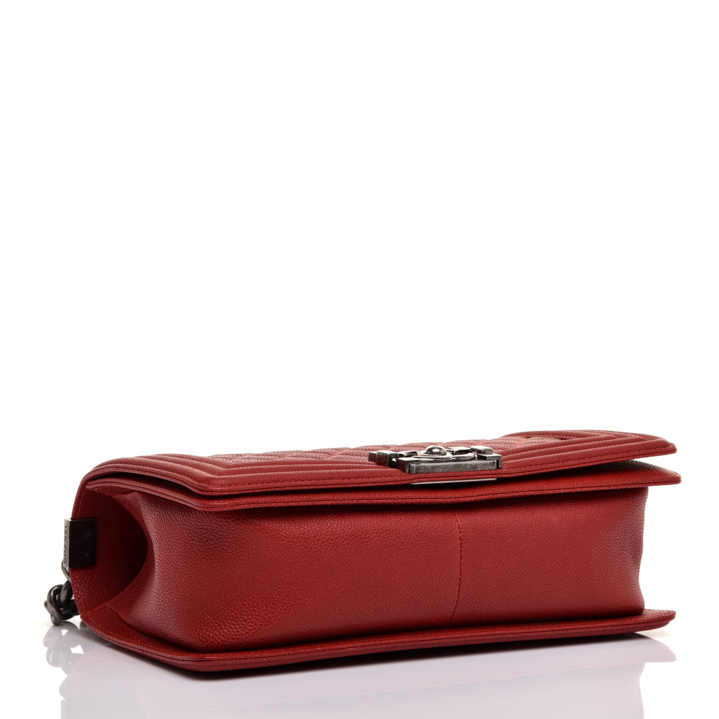 Caviar Quilted Medium Boy Flap Red