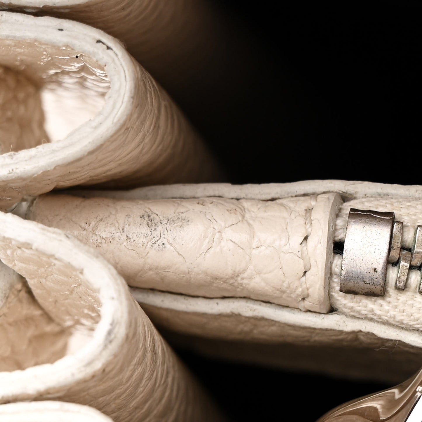 Grained Calfskin Small Sac De Jour Dove White