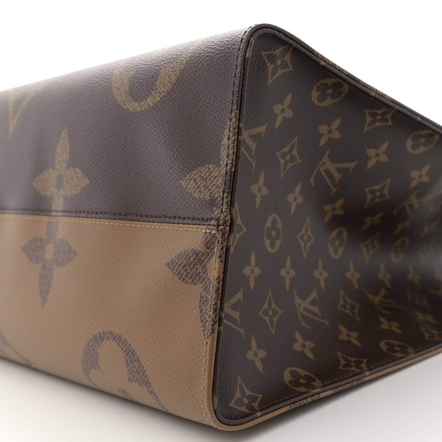 Reverse Monogram Giant Onthego GM