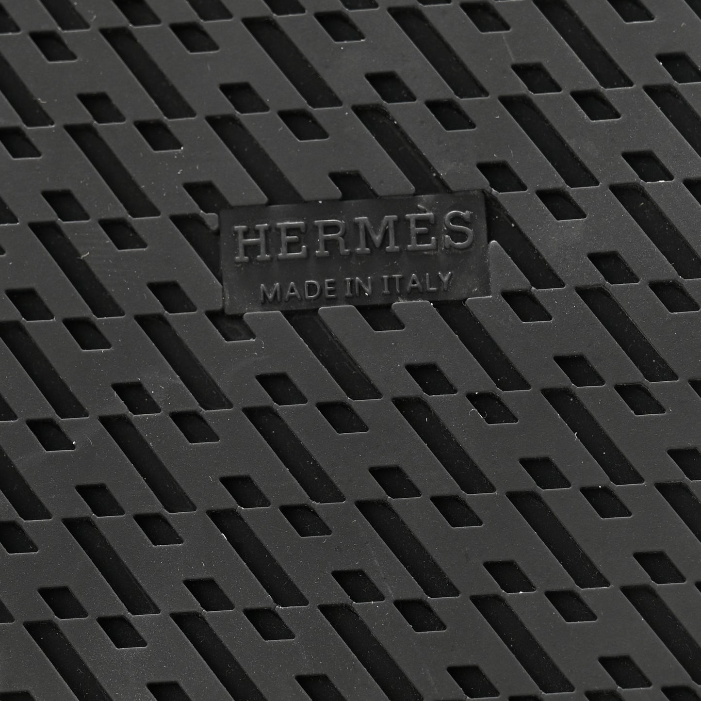 Metallic Goatskin Womens Chypre Sandals 38 Dore