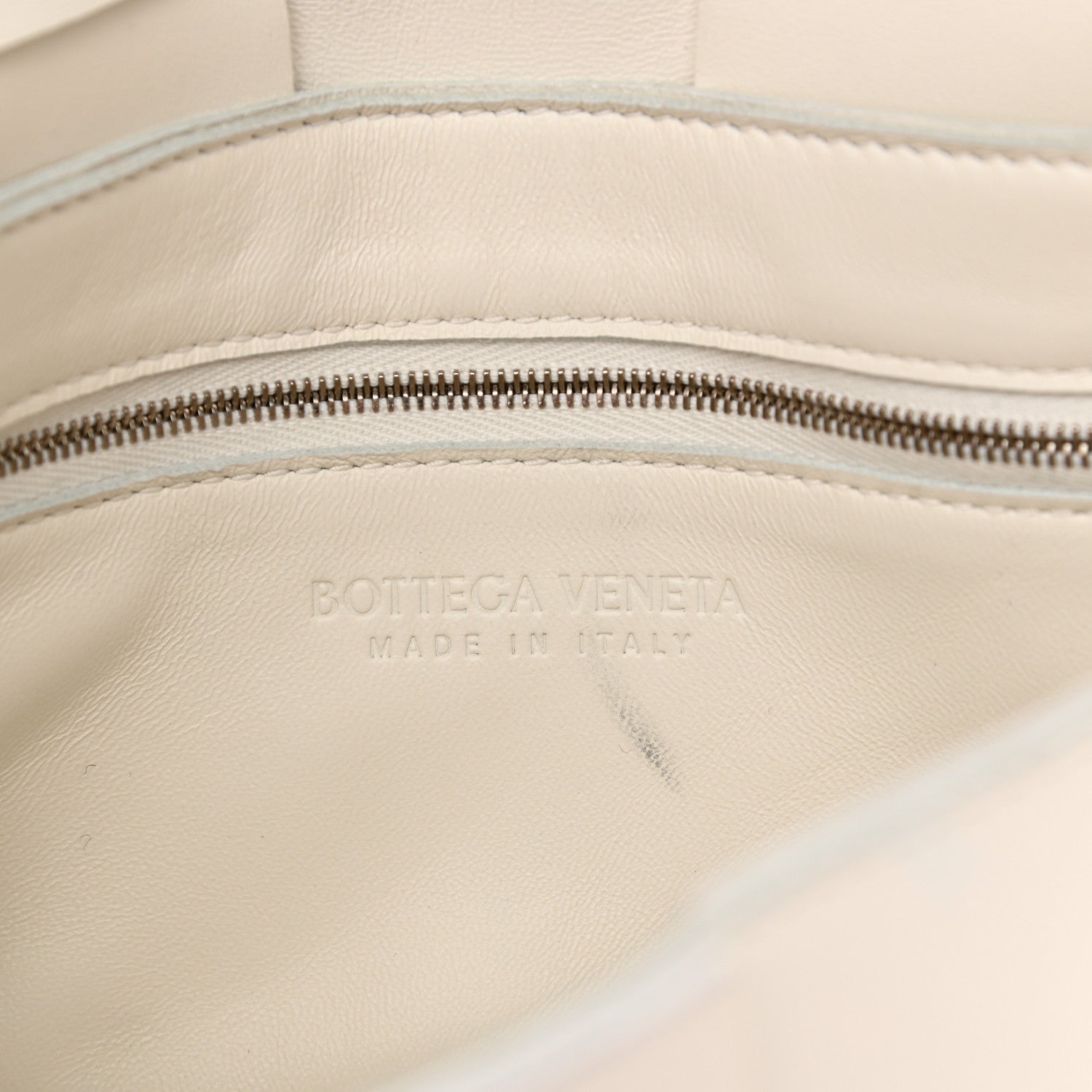 Bottega Veneta Lambskin Maxi Intrecciato Cassette Crossbody Bag White 6 of 9
