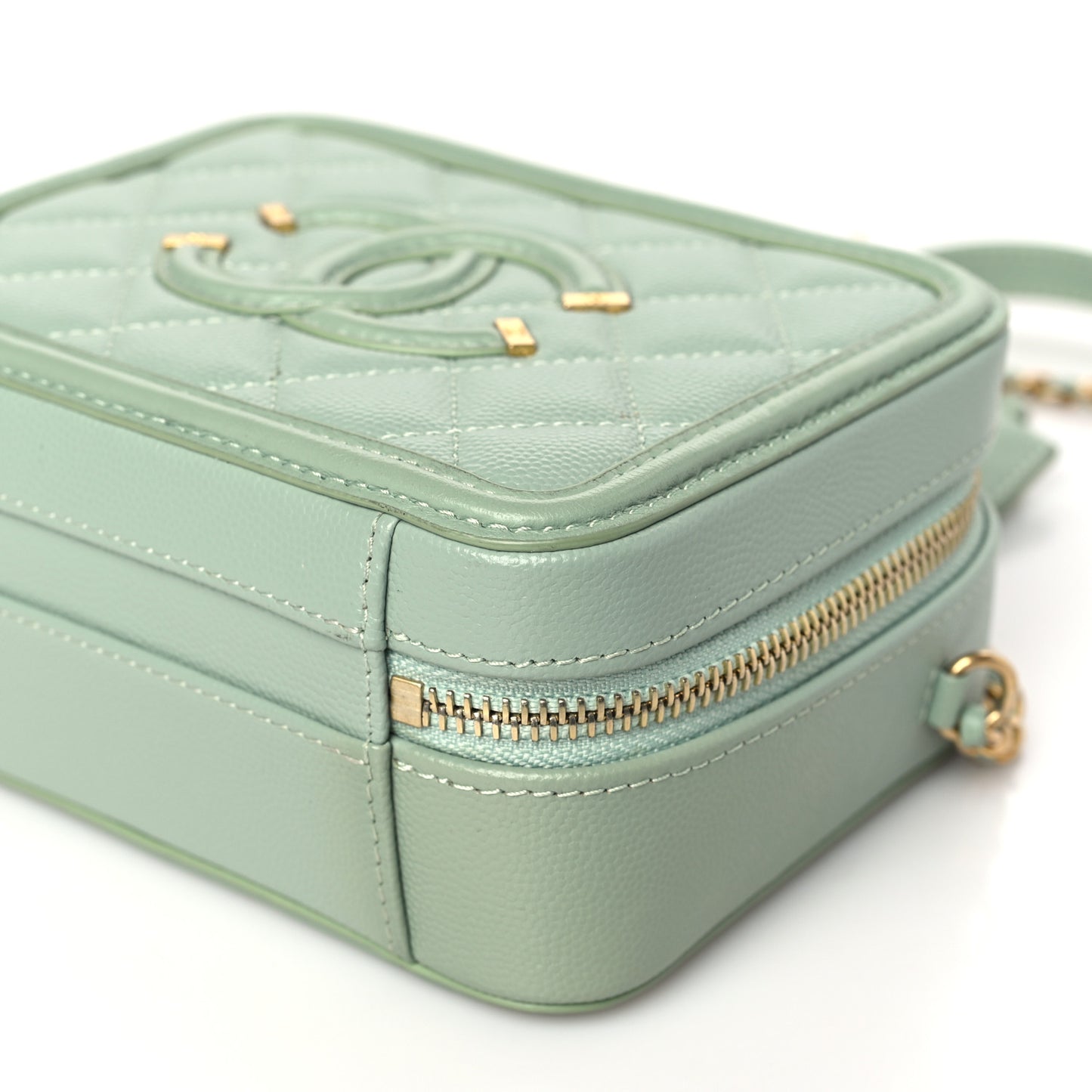 Caviar Quilted Small CC Filigree Vanity Case Mint