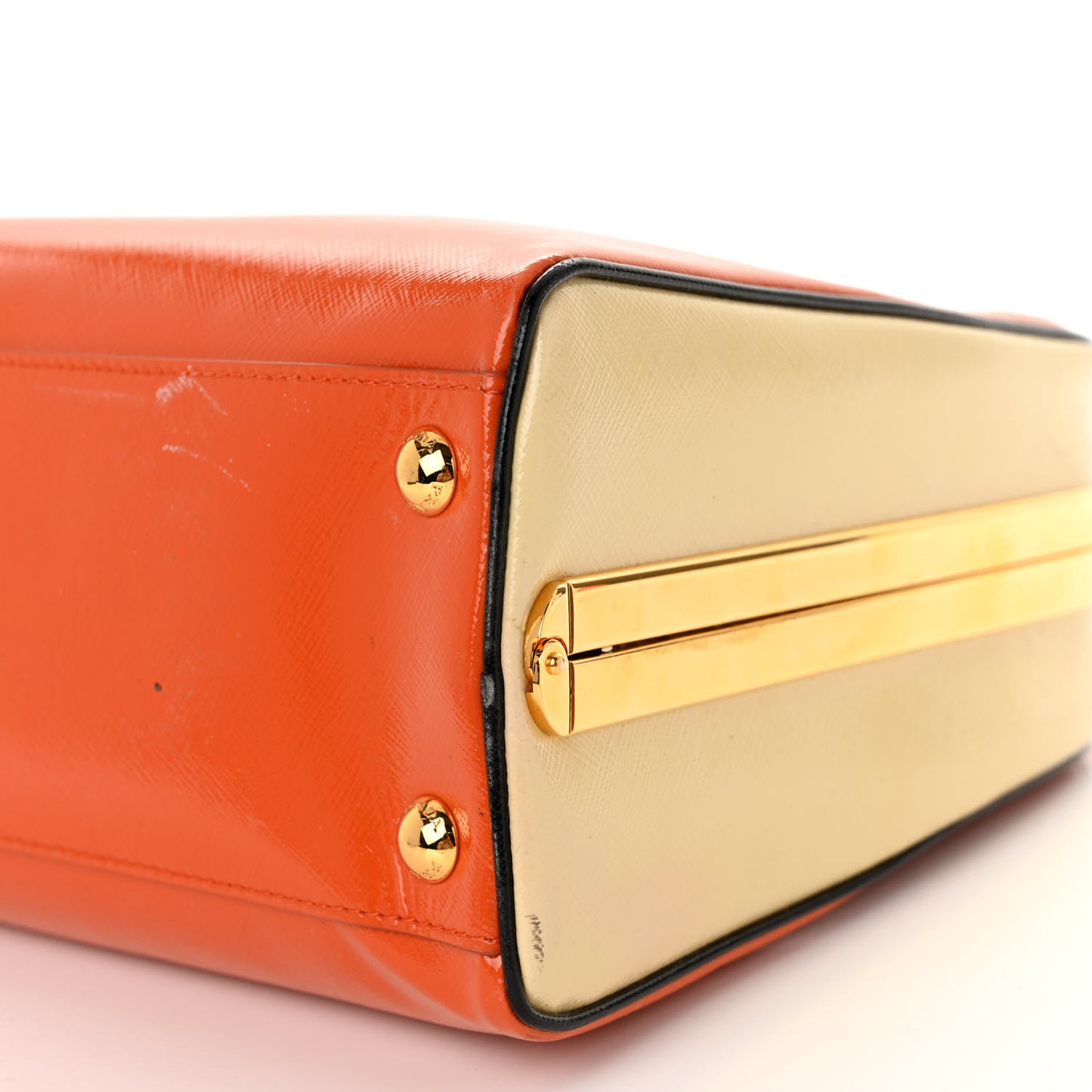 Saffiano Vernice Medium Promenade Tote Papaya Talco