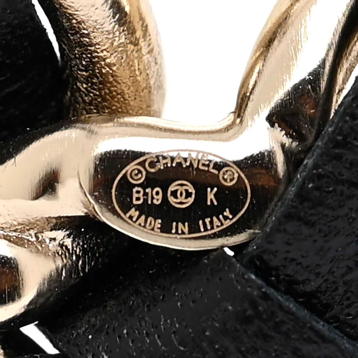 Lambskin Pearl CC Chain Brooch Black Gold