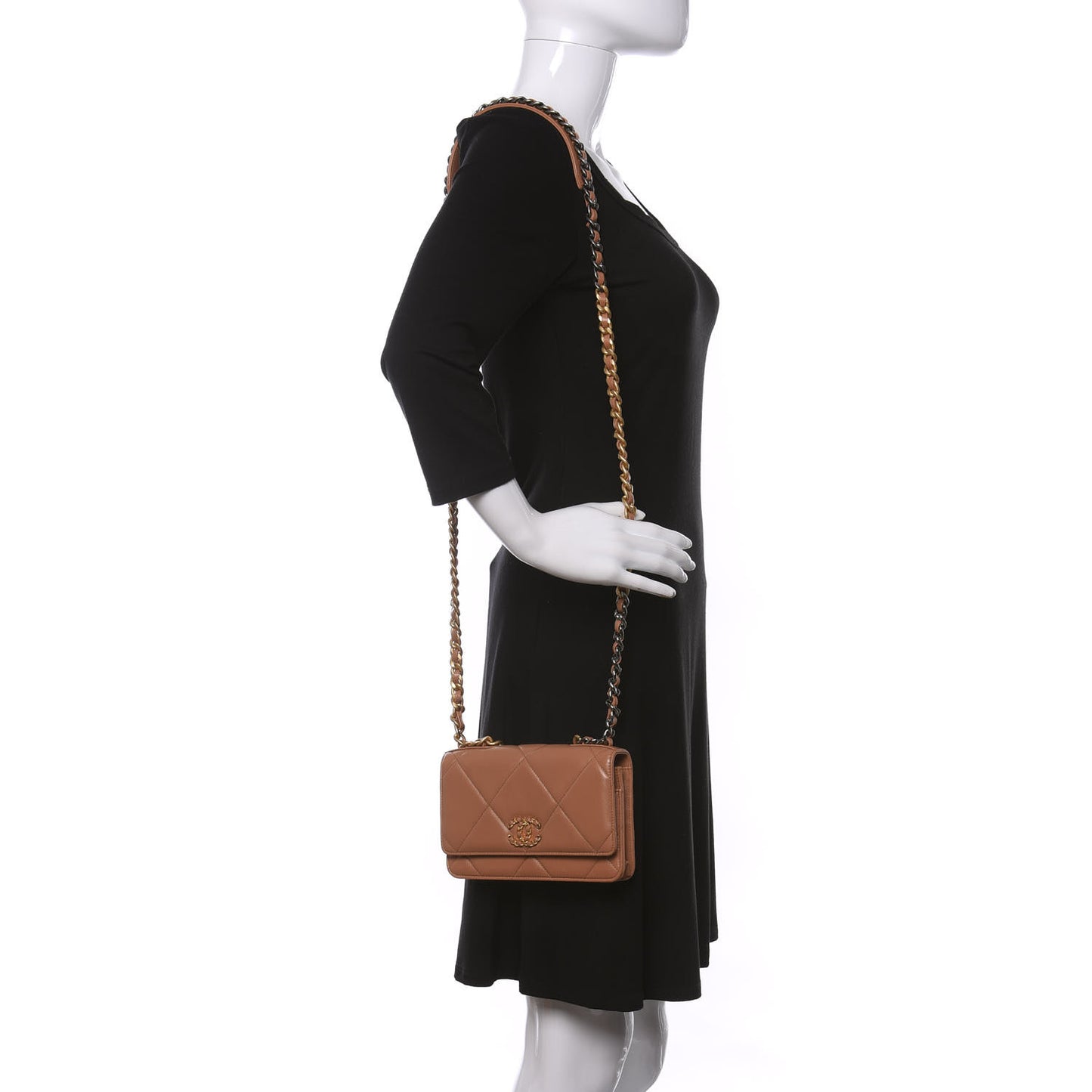 Lambskin Quilted 19 Wallet On Chain WOC Brown