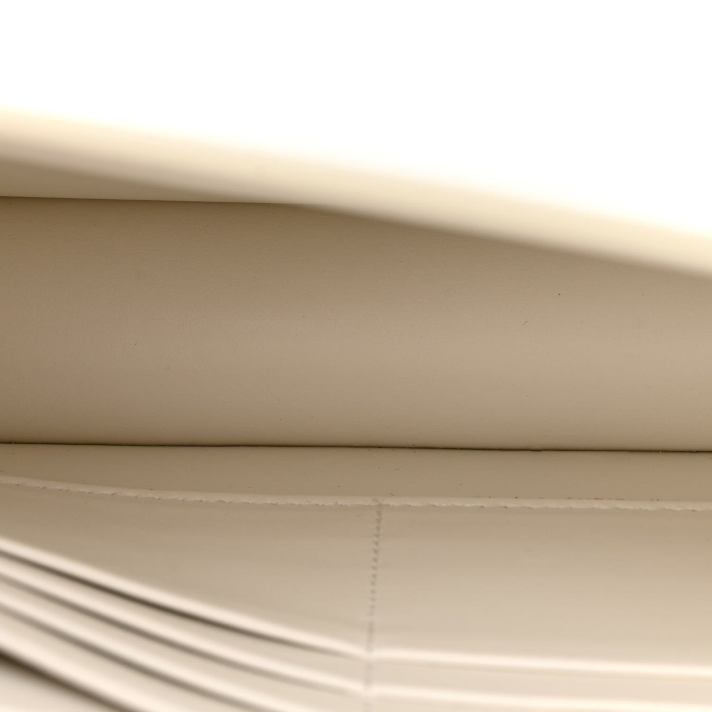 Shiny Calfskin Triomphe Margo Wallet on Chain White