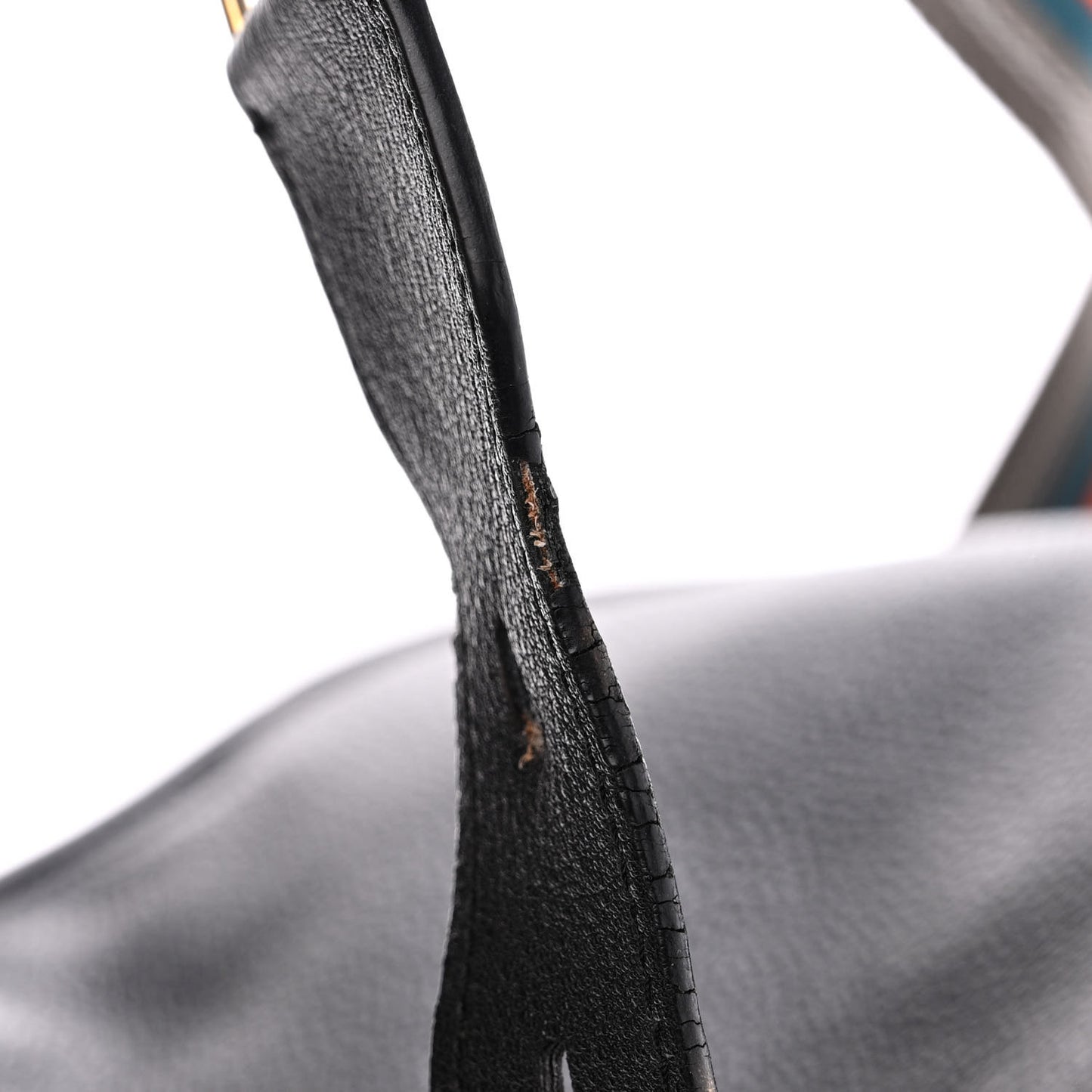 Vitello Daino Zippered Messenger Hobo Black