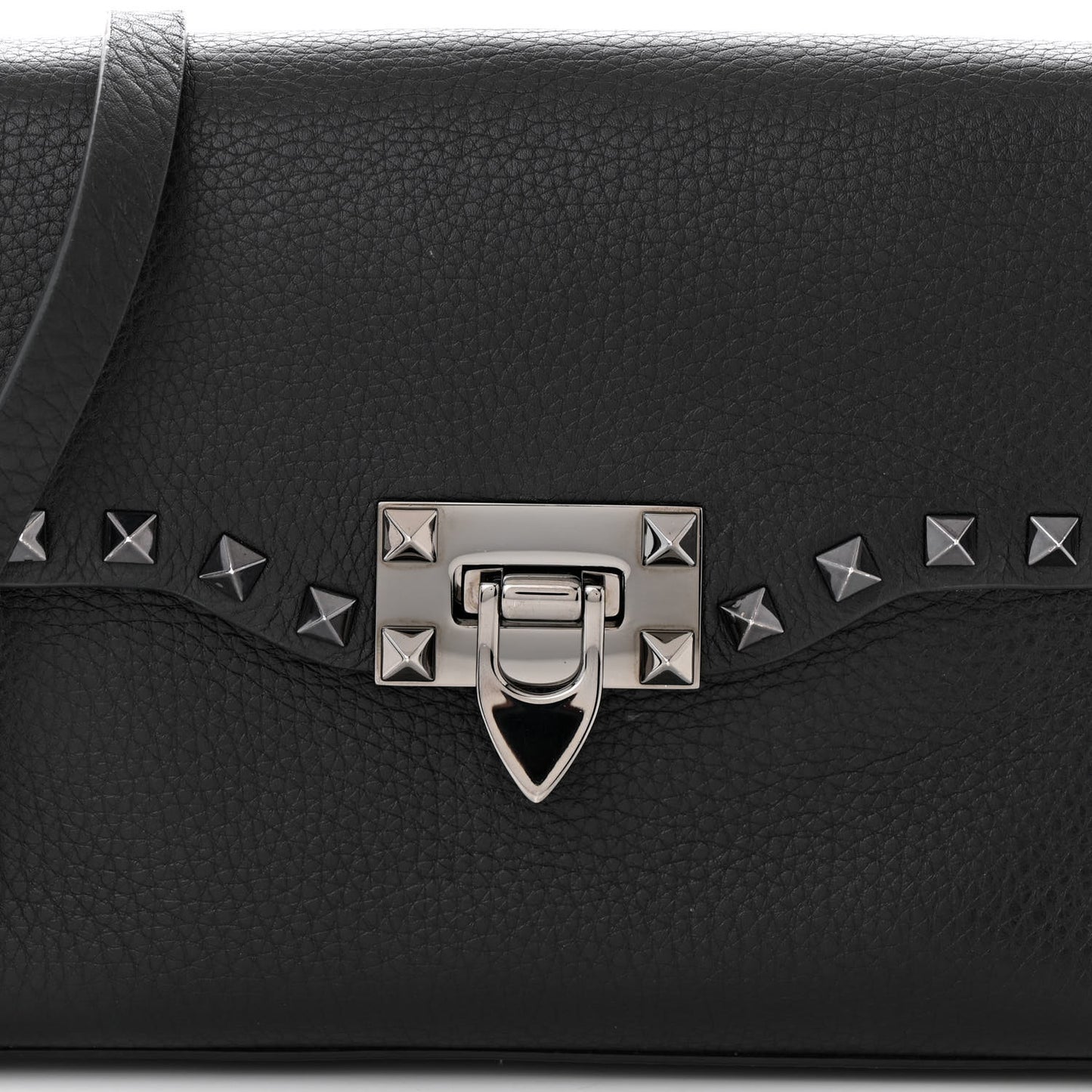 Pebbled Calfskin Monochrome Medium Rockstud Flip Lock Crossbody Bag Black