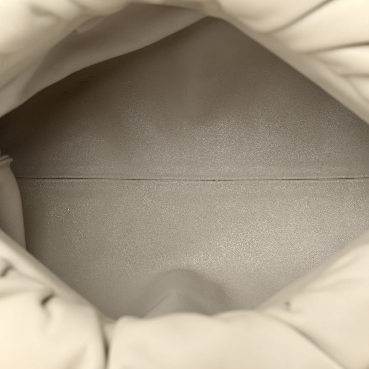 Calfskin The Pouch Chain Plaster