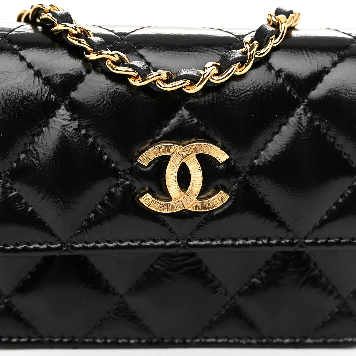Shiny Lambskin Quilted Clutch With Chain Black
