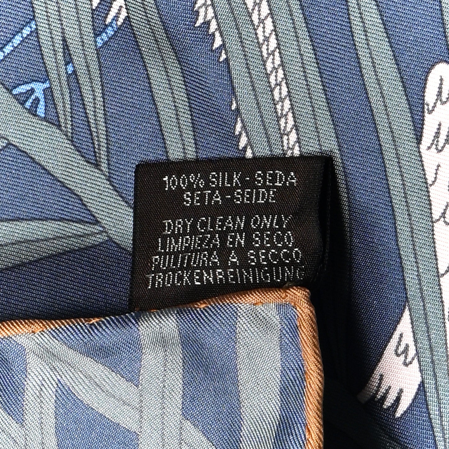 Silk Le Carnaval des Animaux Scarf 90 Bleu Jean Vert Beige