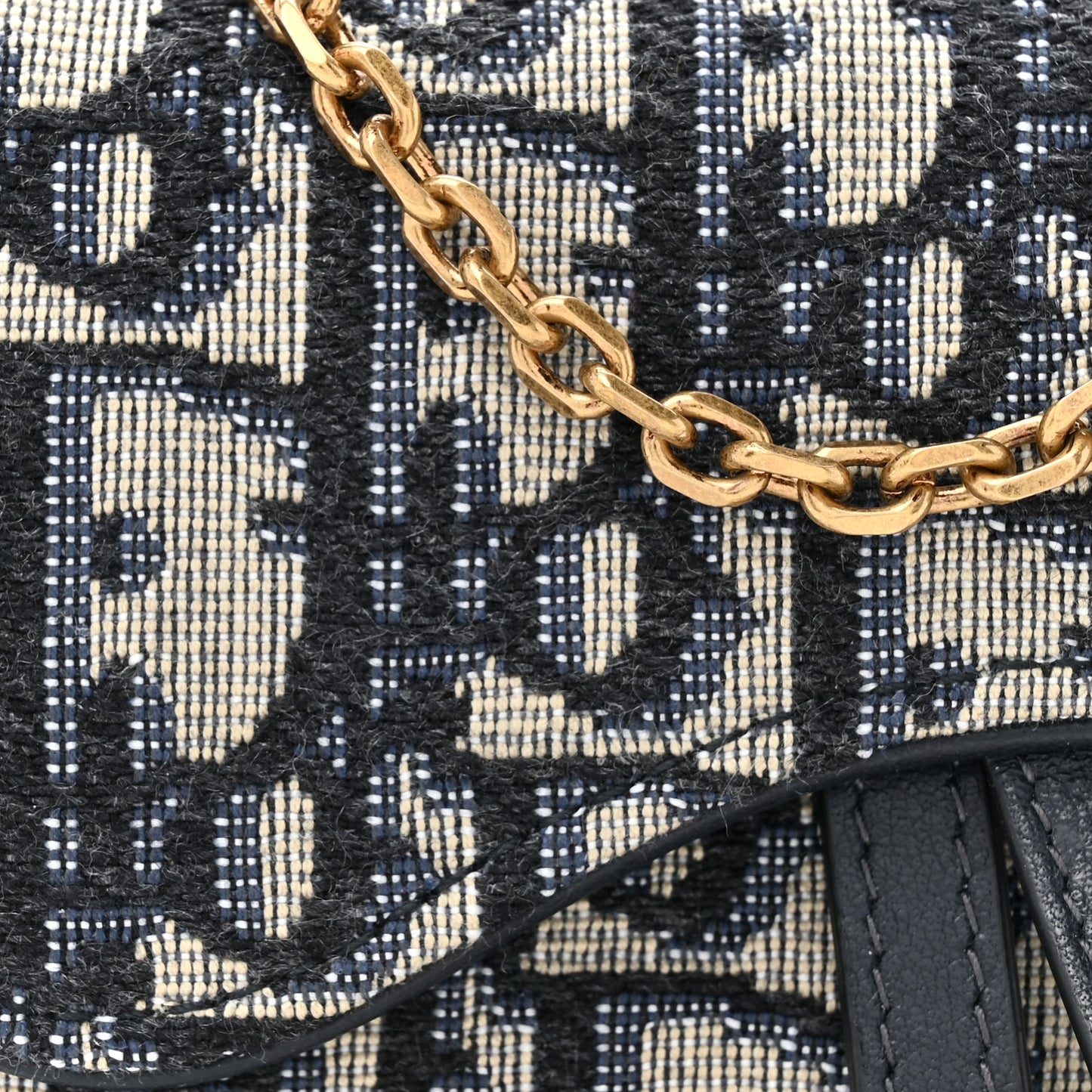 Oblique Nano Saddle Chain Pouch Blue