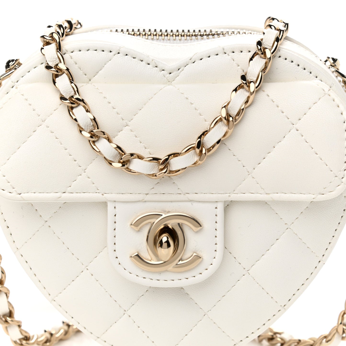 Lambskin Quilted CC In Love Heart Clutch With Chain White