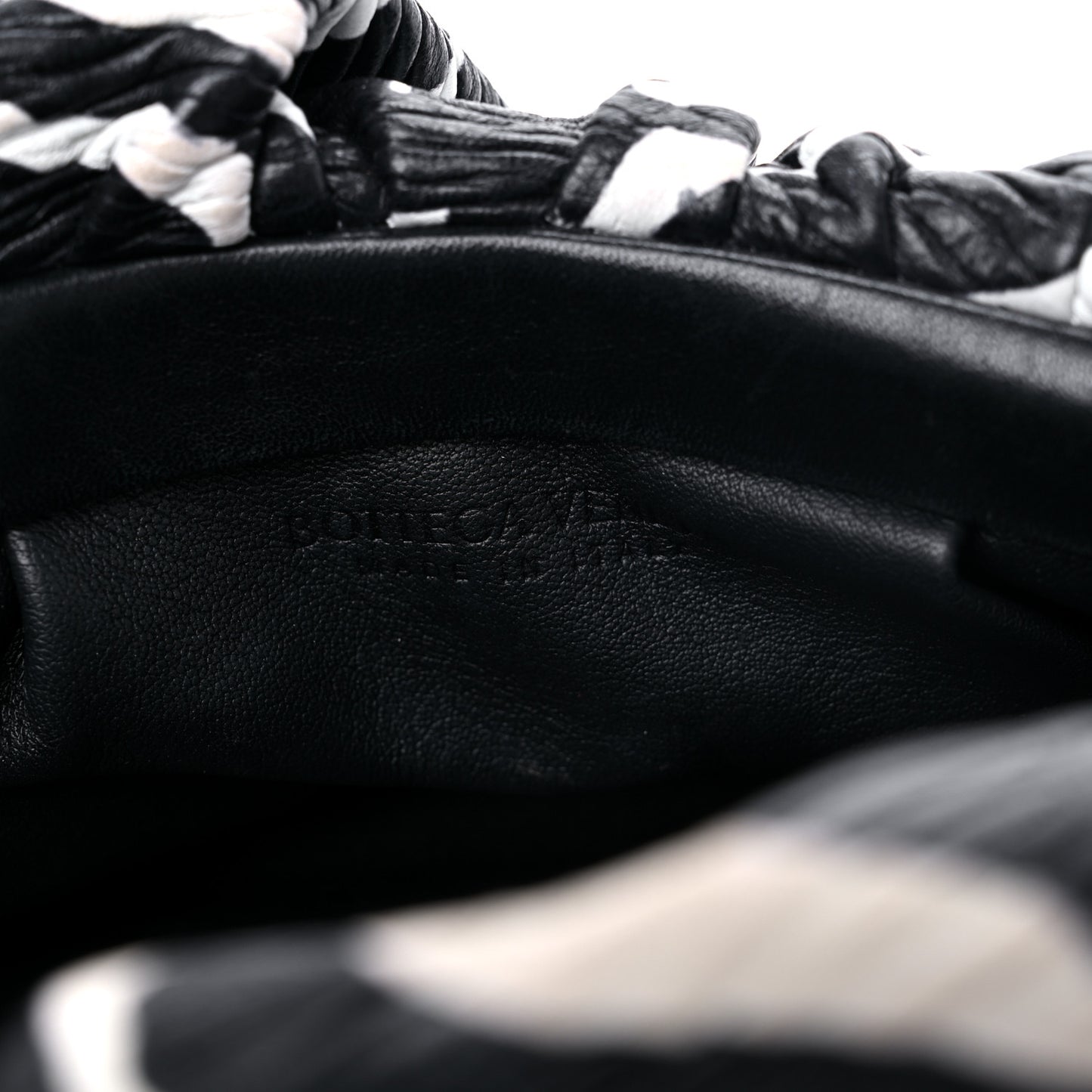 Nappa Zebra Print The Pouch Chain White Black