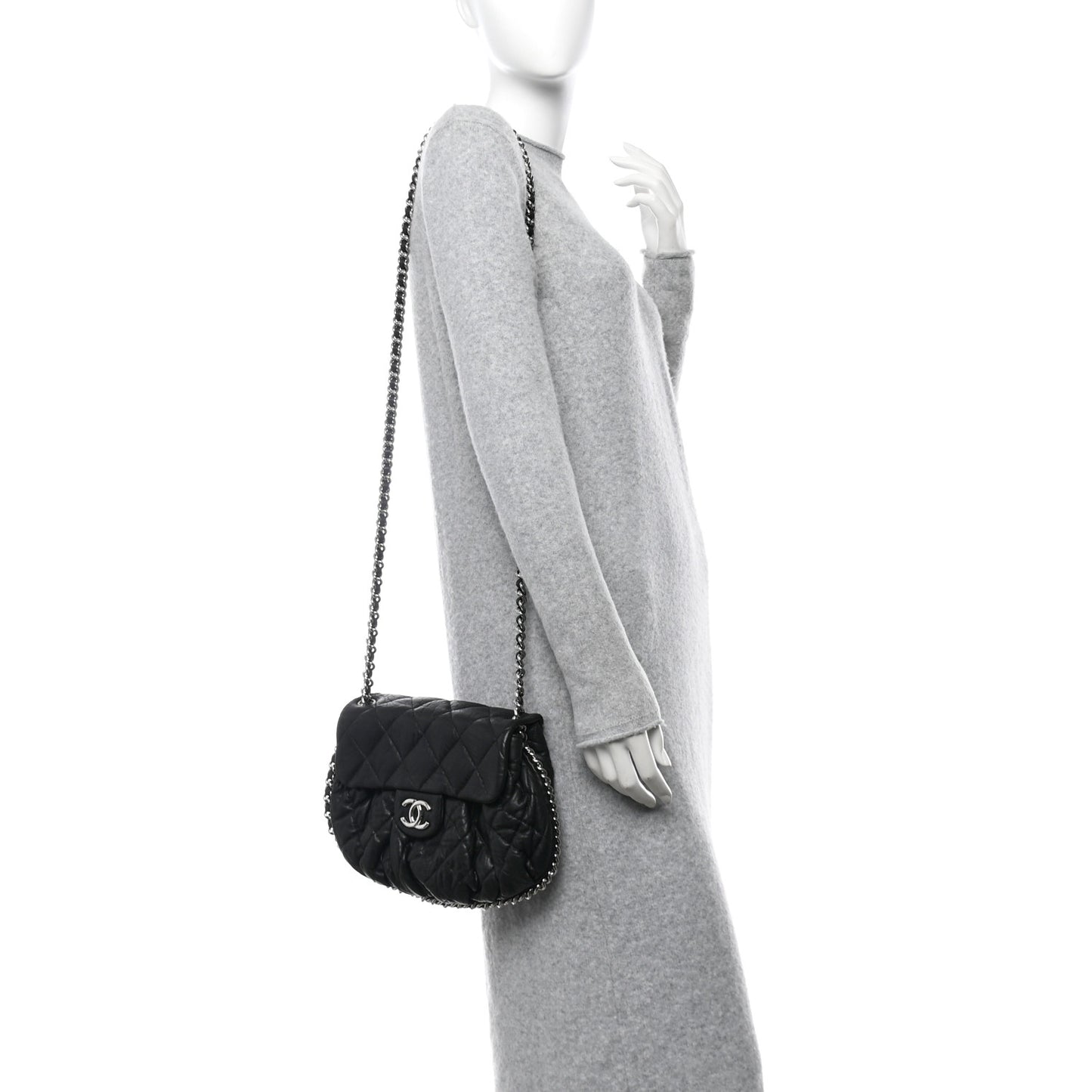 Washed Lambskin Quilted Medium Chain Around Messenger Black