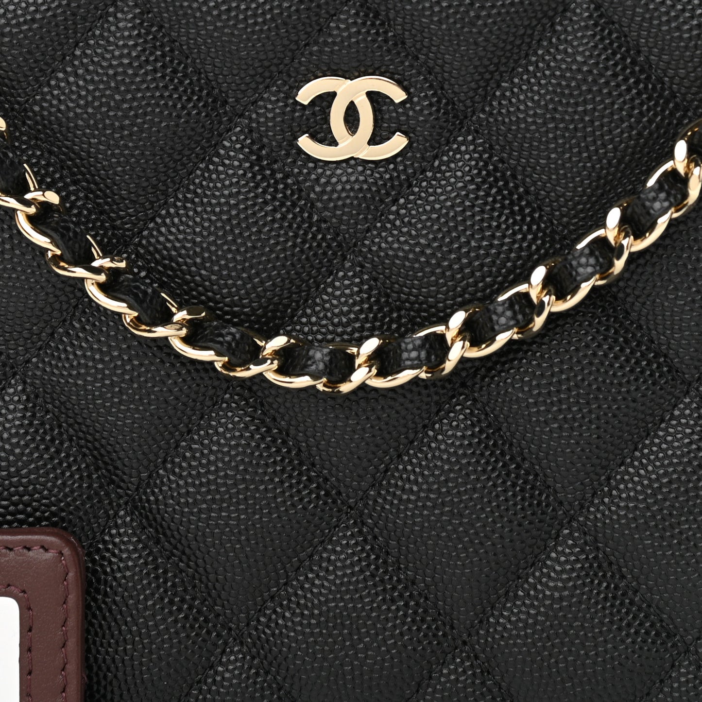 Caviar Quilted Vanity With Chain Black