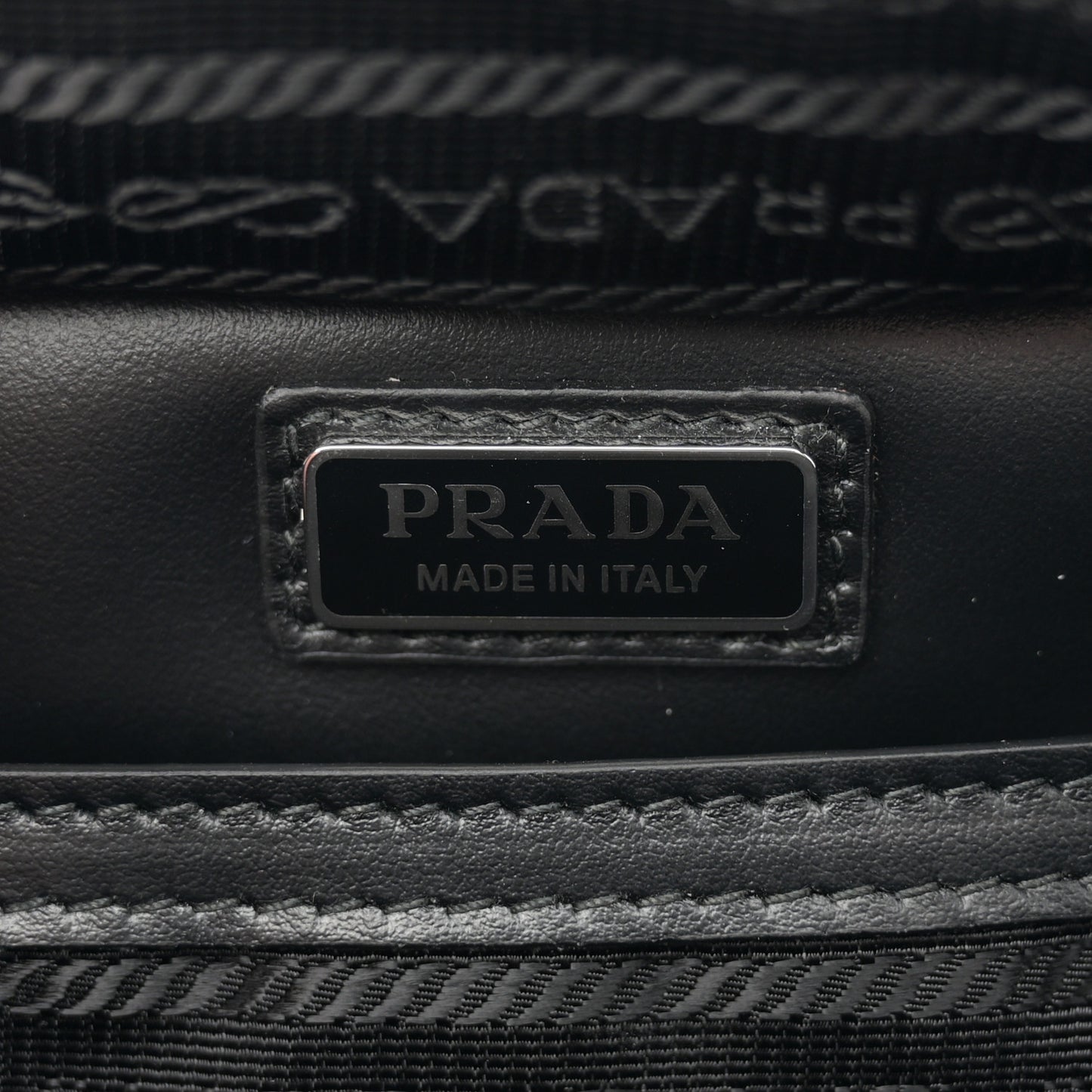 Spazzolato Medium Brique Crossbody Bag Black