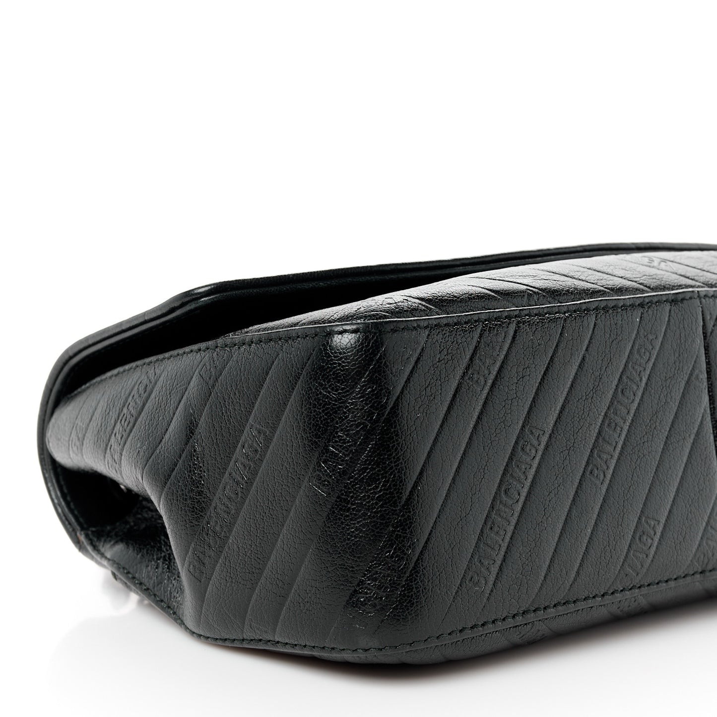 Shiny Goatksin Logo Embossed Monochrome M BB Round Shoulder Bag Black