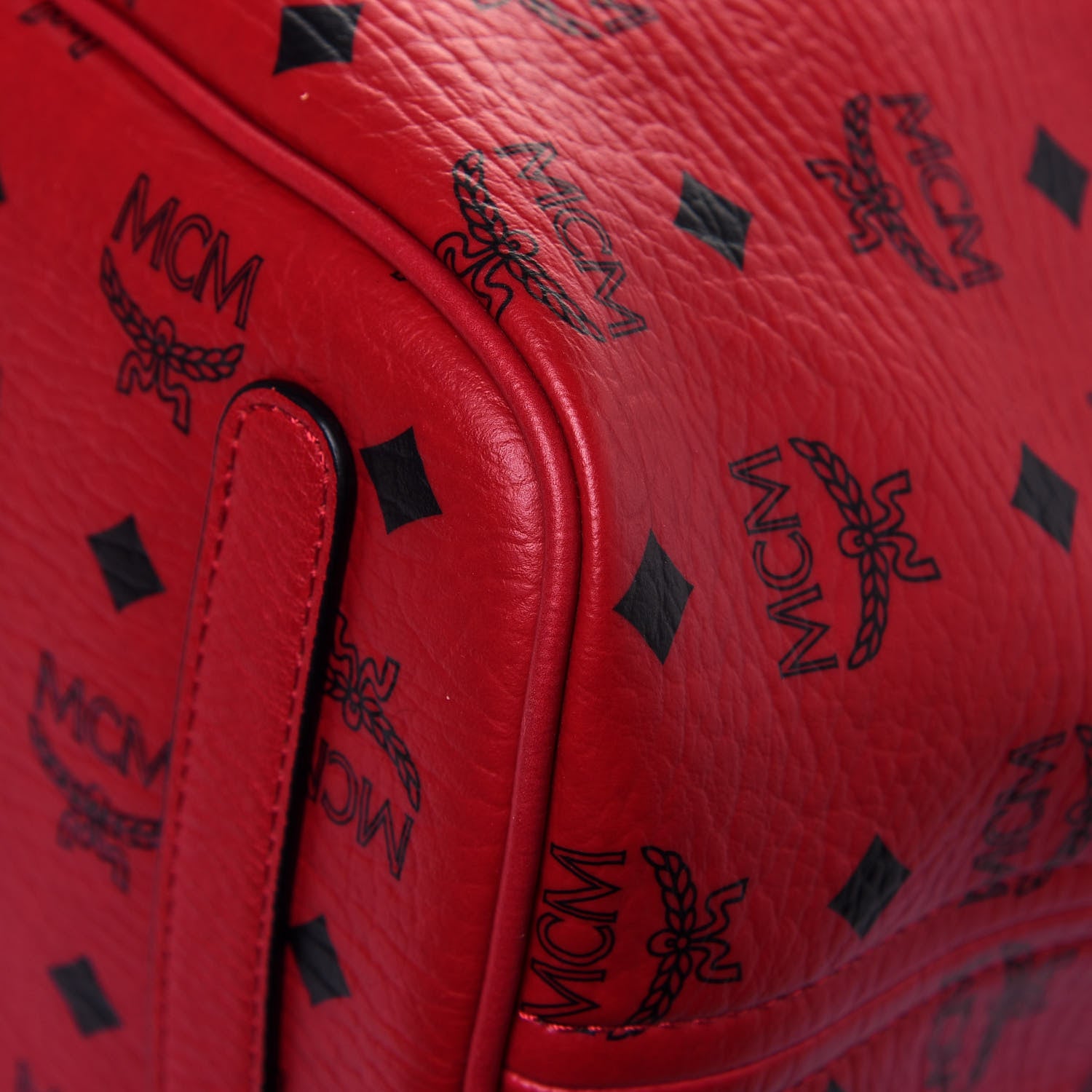 MCM Visetos Medium Liz Reversible Shopper Tote Ruby Red 11 of 19