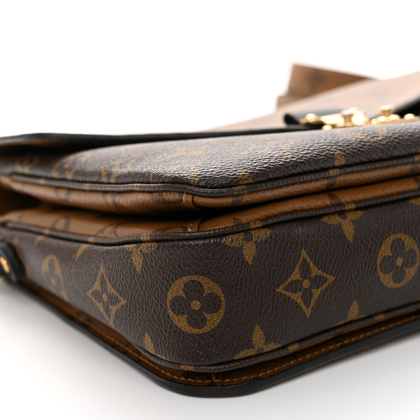 Reverse Monogram Pochette Metis