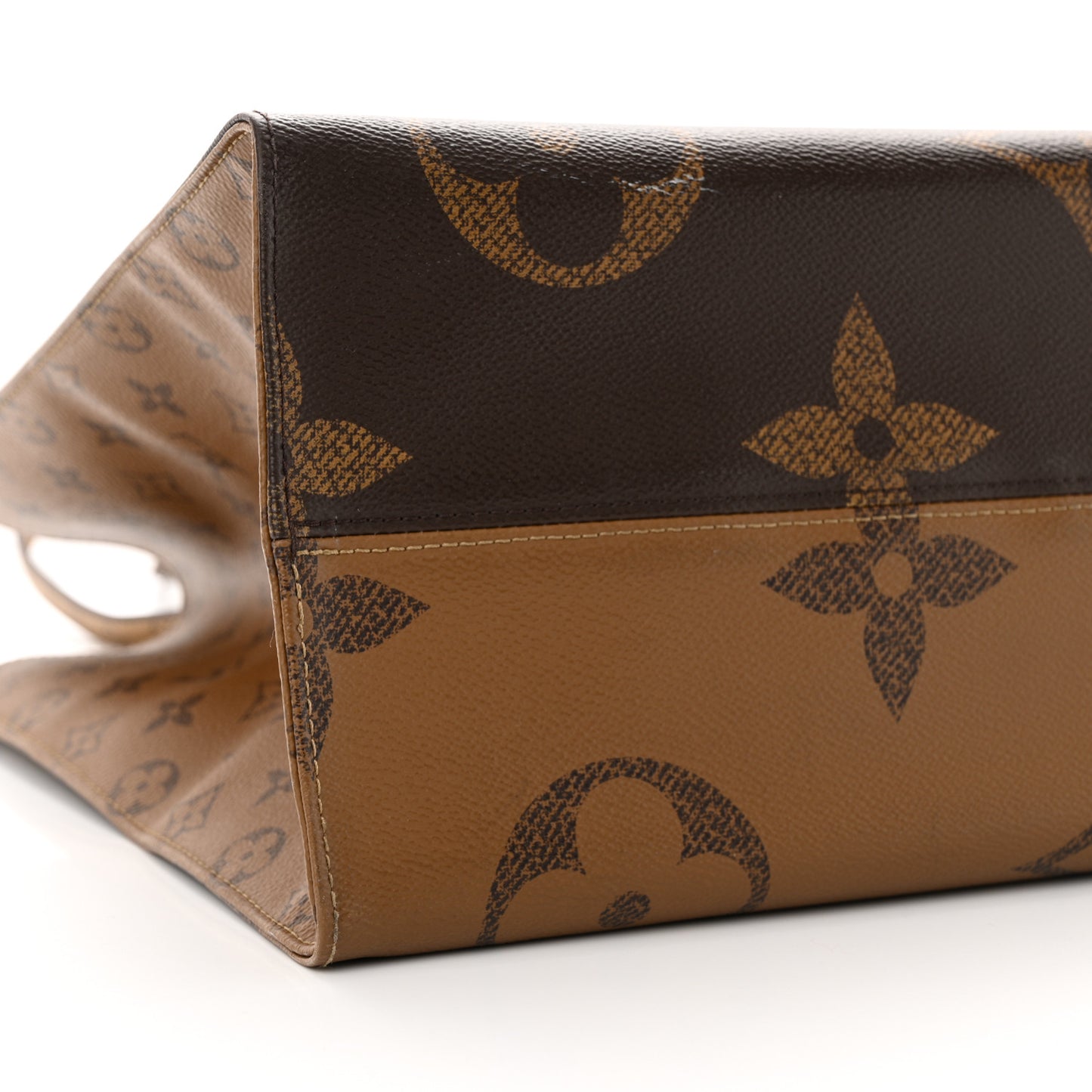 Reverse Monogram Giant Onthego GM