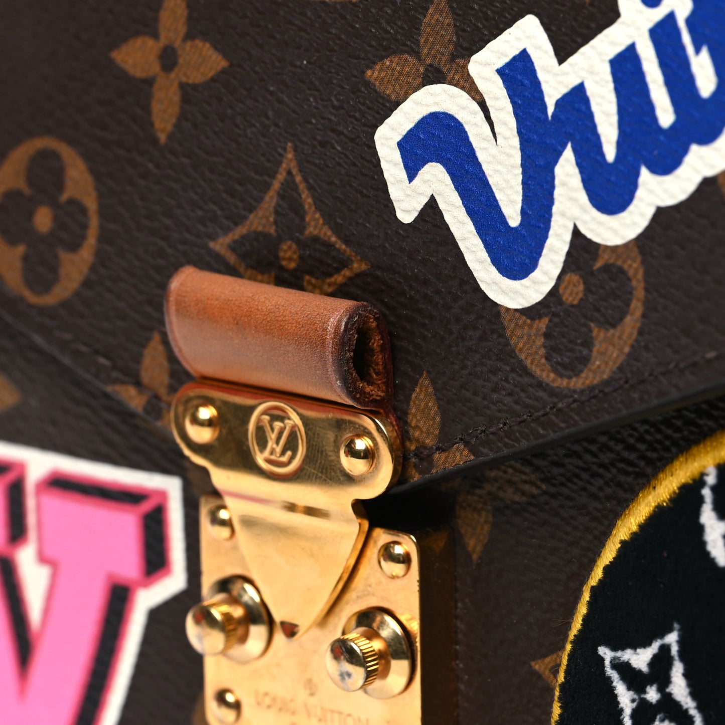 Monogram Patches Pochette Metis