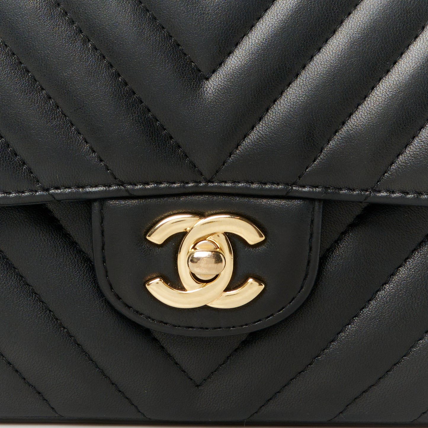 Lambskin Chevron Quilted Medium Double Flap Black