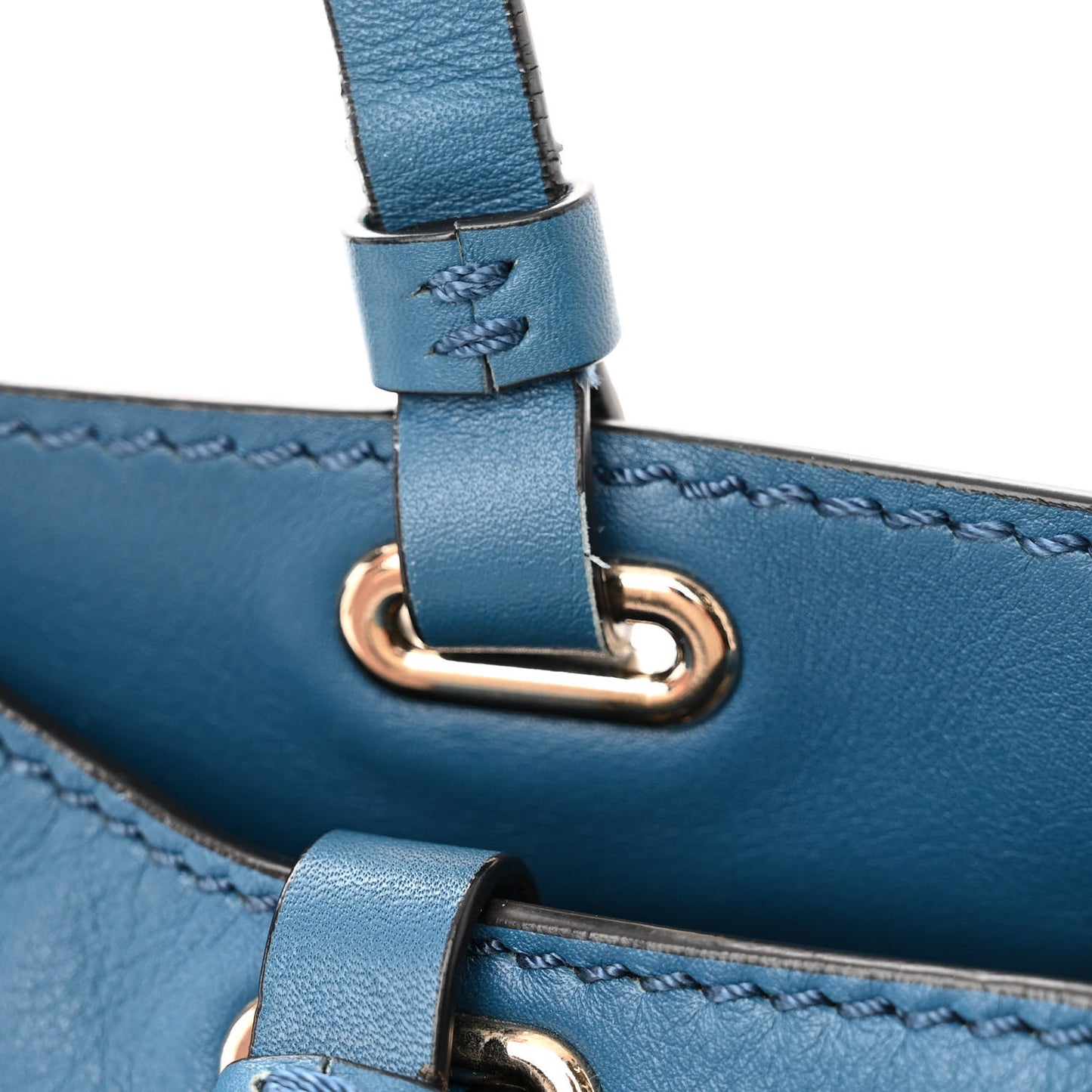 Vitello Small Rockstud Tote Blue Delft