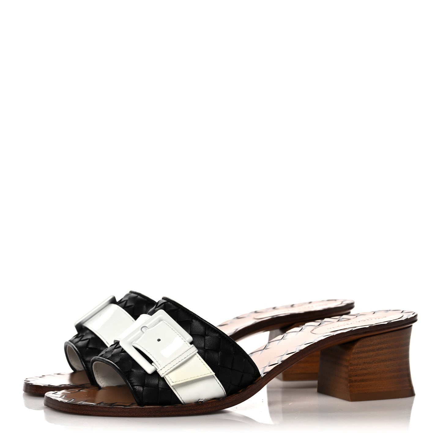 Nappa Intrecciato Patent Ravello Buckle Mule Sandals 38.5 Black White