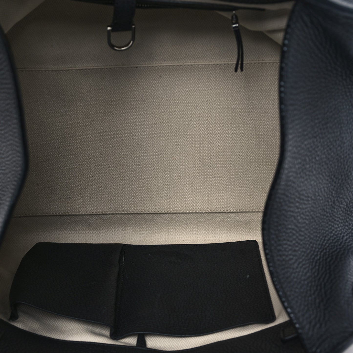 Matte Grained Calfskin Soft Margaux 15 Black