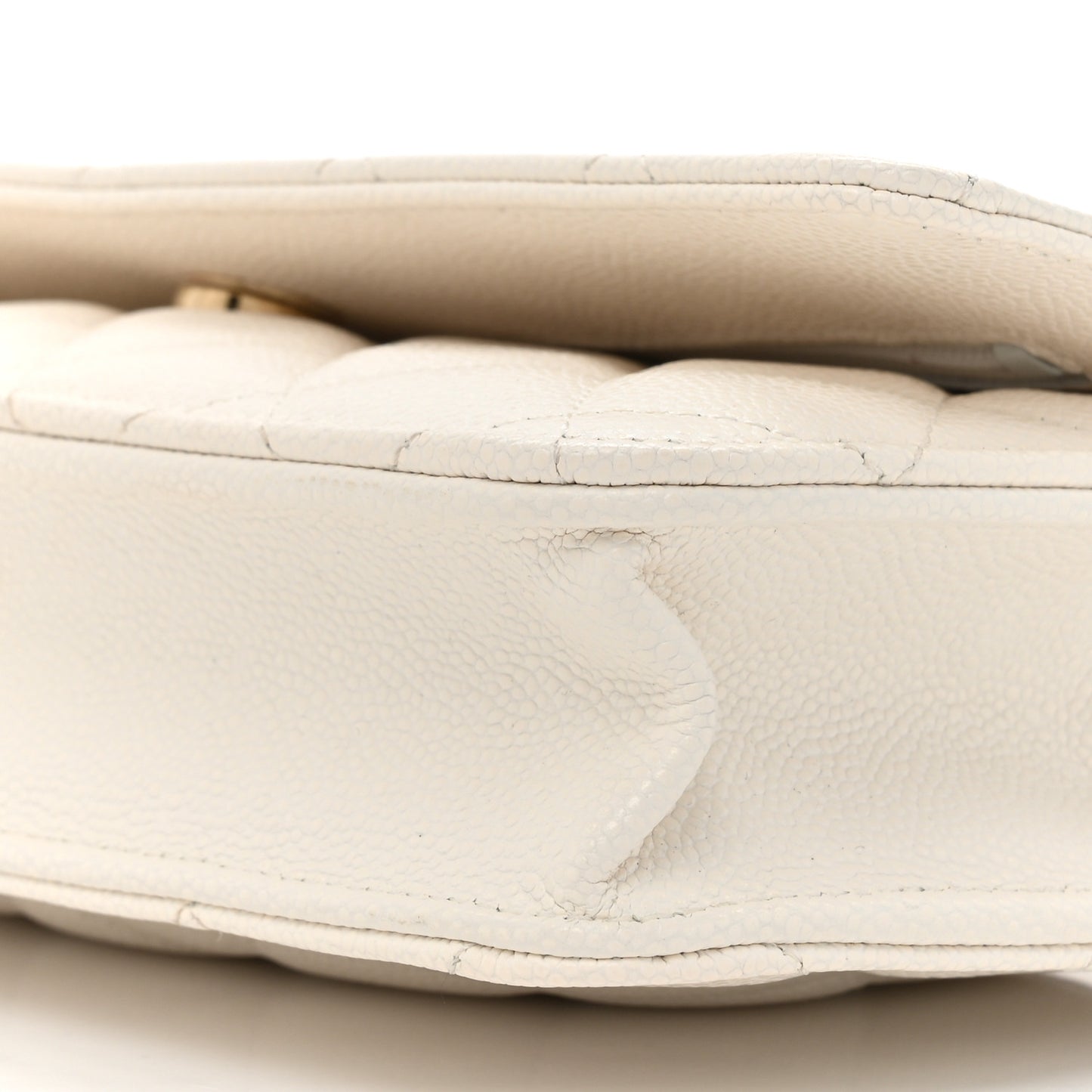 Caviar Quilted Wallet On Chain WOC White