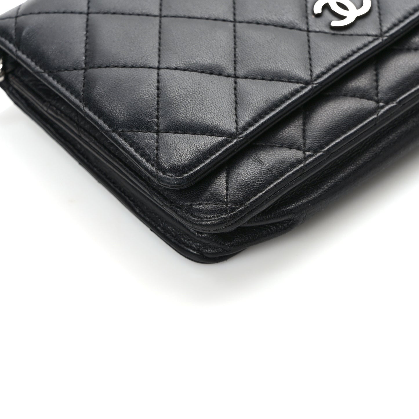 Lambskin Quilted Wallet On Chain WOC Black