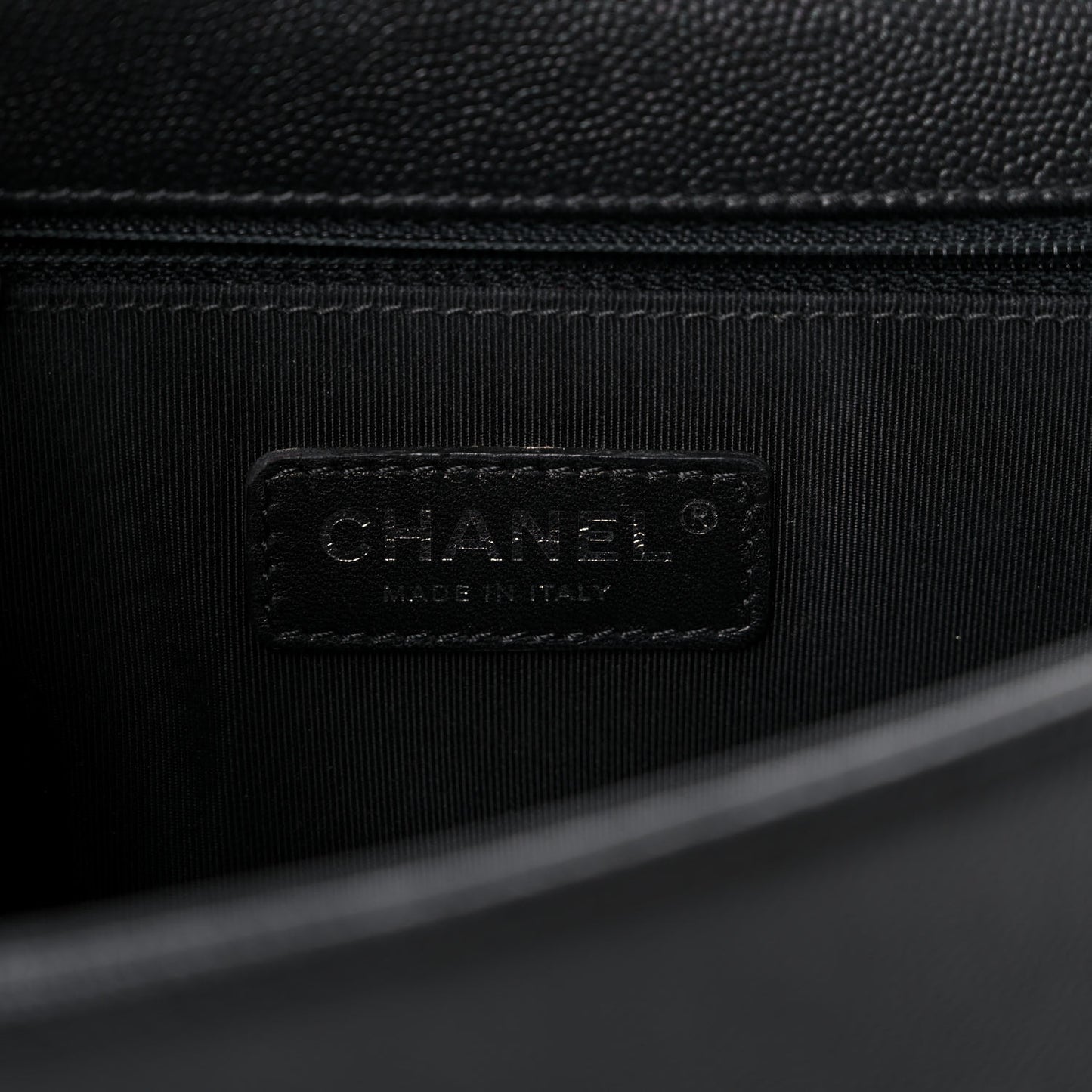 Caviar Quilted New Medium Boy Flap So Black