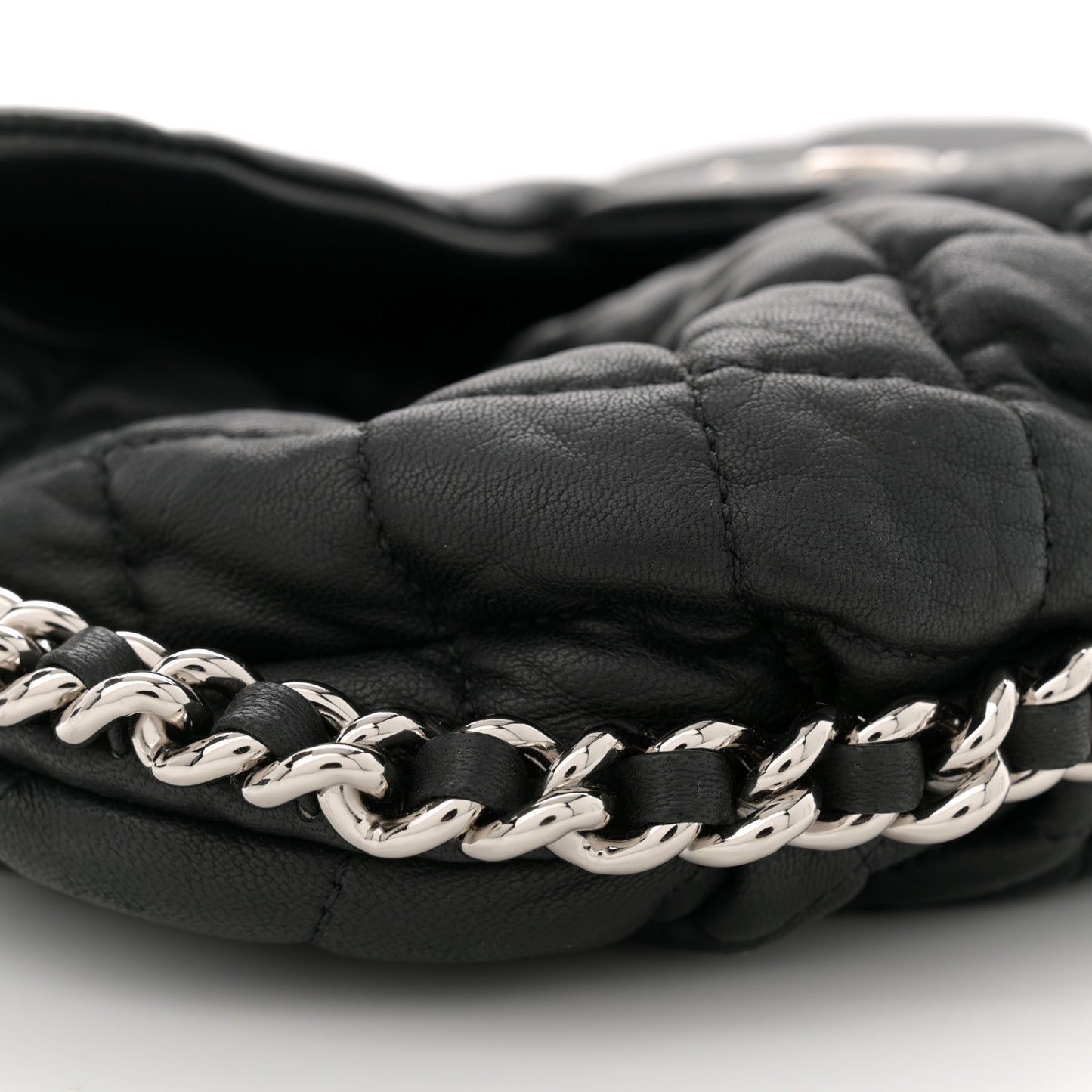 Washed Lambskin Quilted Medium Chain Around Messenger Black