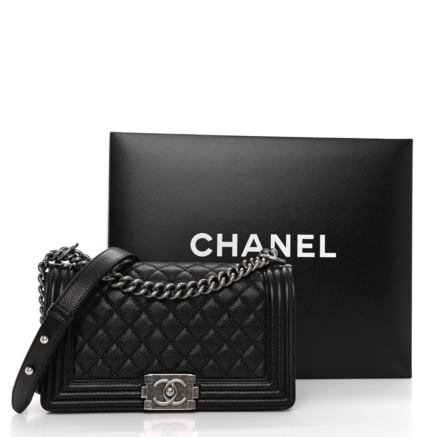 Caviar Quilted Medium Boy Flap Black