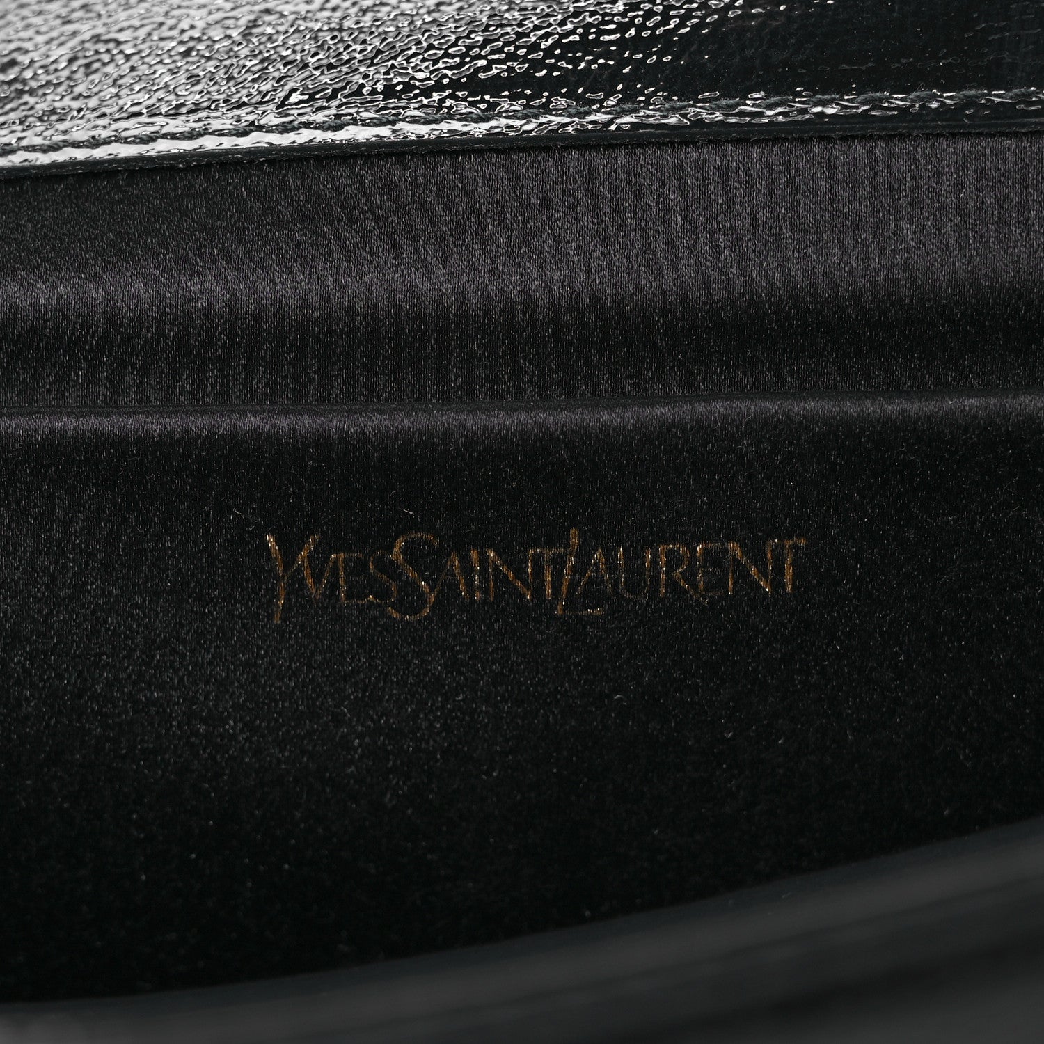 Saint Laurent Textured Patent Monogram Large Belle De Jour Clutch Black 6 of 8
