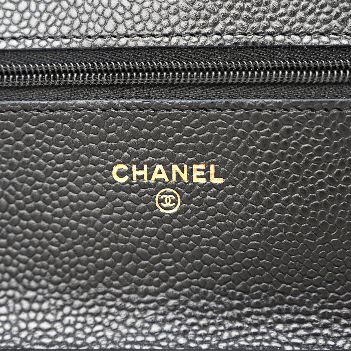 Caviar Quilted Wallet on Chain WOC Black