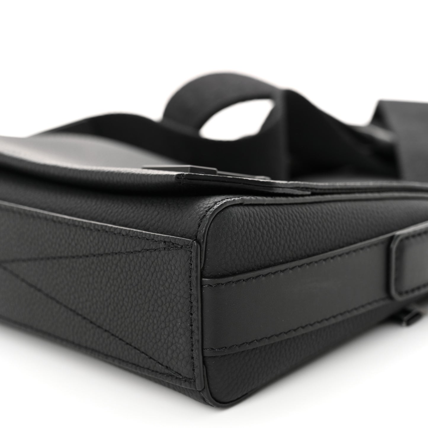 Calfskin Aerogram Takeoff Messenger PM Black