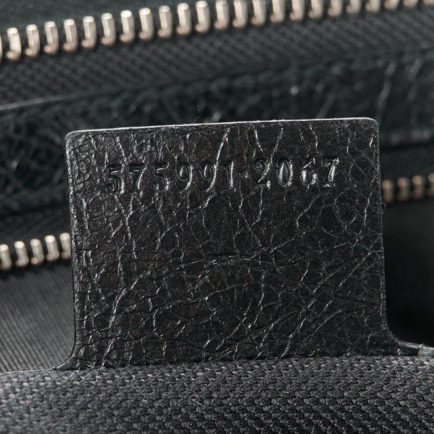 Gucci Fluffy Calfskin Morpheus Zip Pouch Black 7 of 12