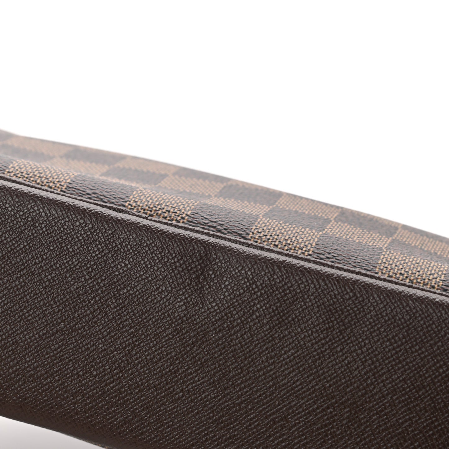 Damier Ebene Trousse Toilette 28