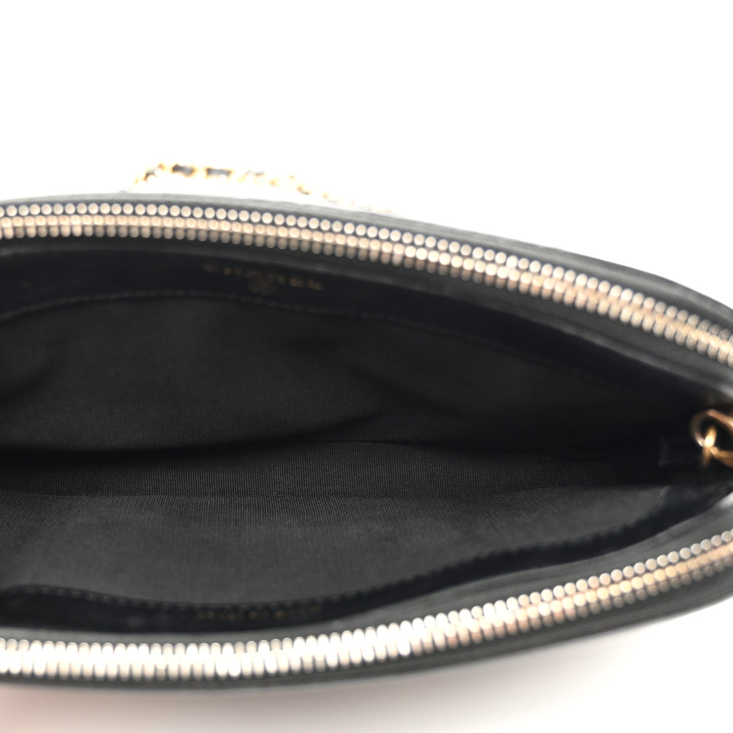 Caviar Quilted CC Filigree Clutch With Chain Black