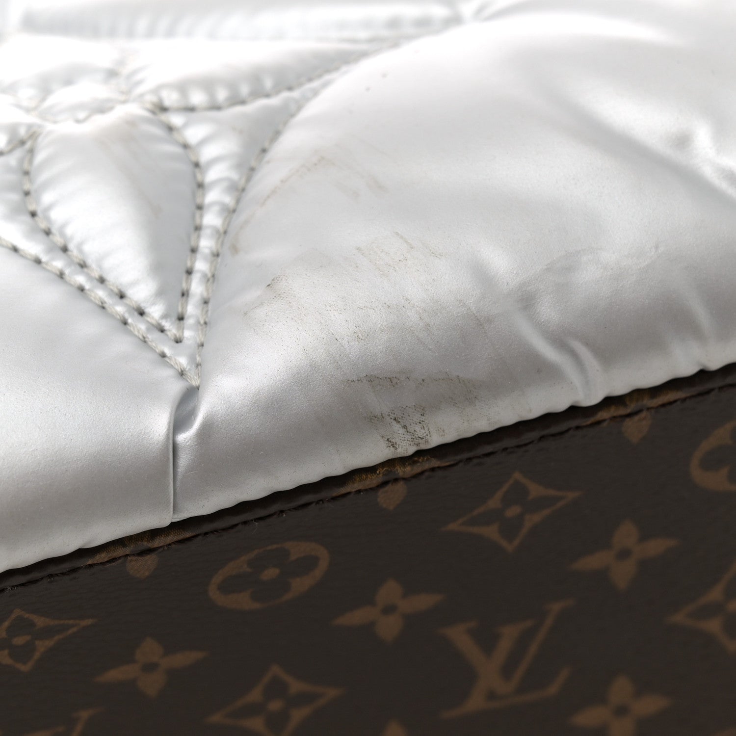 Louis Vuitton Econyl Monogram Pillow Giant Onthego GM Silver 10 of 10