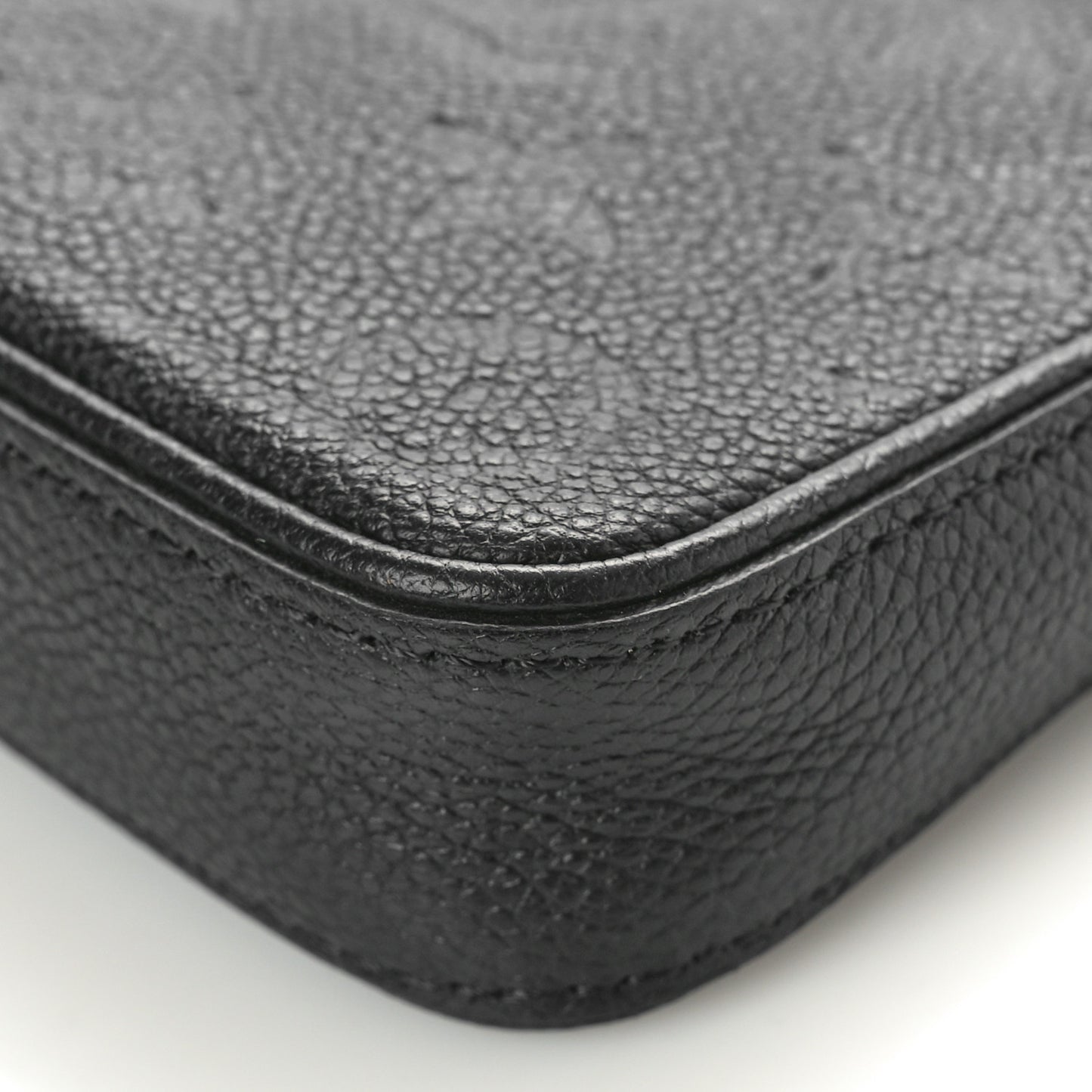 Empreinte Easy Pouch On Strap Black